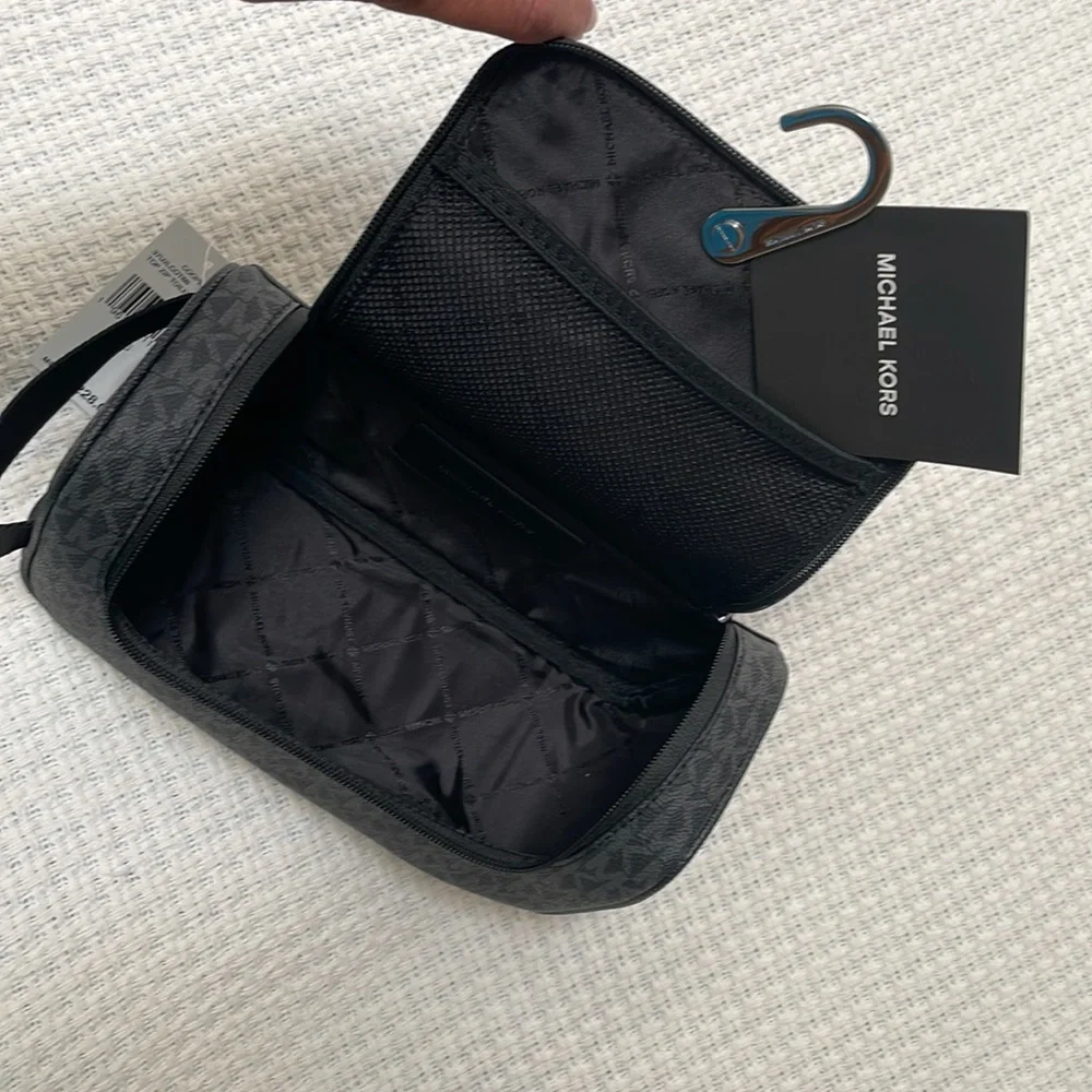 Michael kors toiletry bag - Picture 2 of 4